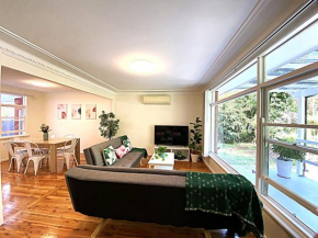 Verdant- Creekside House